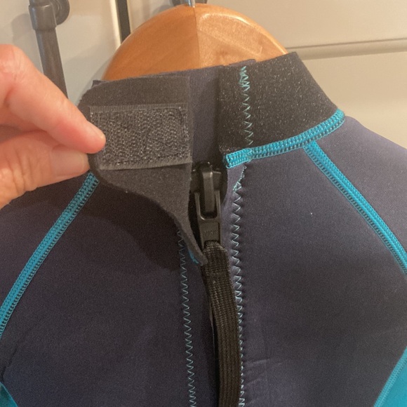 NWOT navy & turquoise neoprene child’s wetsuit size 10 zippered back - Picture 3 of 9